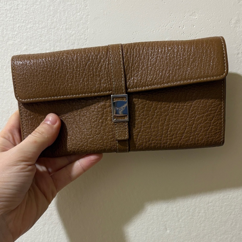 Salvatore‎ Ferragamo Tan Leather Wallet